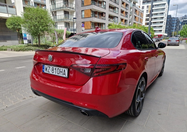 Alfa Romeo Giulia cena 83500 przebieg: 204744, rok produkcji 2017 z Połczyn-Zdrój małe 232